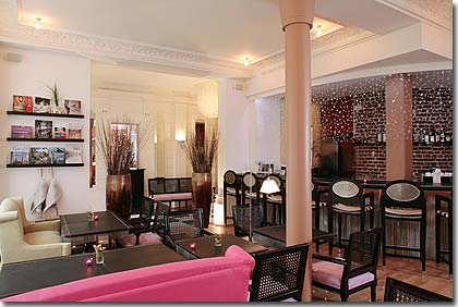 Photo 3 - Hotel Le 123 Elysées Paris 4* star near the Champs Elysees - Lobby.