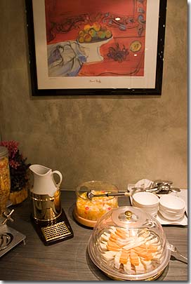 Photo 3 - Hotel Acadia Opéra Paris 3* star near the Garnier Opera house and close to the Grands Boulevards - Buffet.