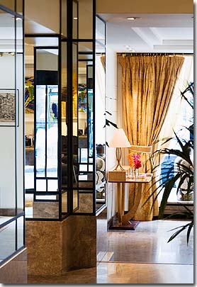 Photo 1 - Hotel Astoria Opera Paris 3* star near the Garnier Opera house and close to the Saint-Lazare area - A spacious hall, a glass-roofed breakfast hall and a warm welcome for this hotel and its typically Parisian charm.