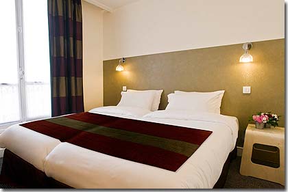 Photo 5 - Hotel Astoria Opera Paris 3* star near the Garnier Opera house and close to the Saint-Lazare area - The Astoria Opéra's 86 rooms are all fully air conditioned and its warm and bright tones will please you during your stay. Wifi access is available in the hotel.