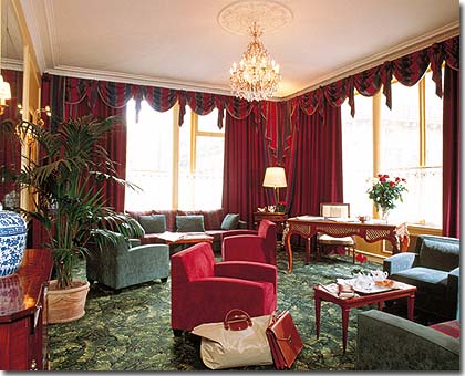 Photo 2 - Hotel Bradford Elysees 4* Sterne Paris in der Nähe der Avenue des Champs Elysées. - Lobby.