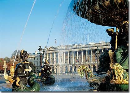 Image 1 : Hôtel De Crillon Paris - Jouissant d'une situation exceptionnelle sur la Place de la Concorde, l'hôtel se trouve à quelques pas seulement d'un grand nombre de musées, hauts lieux touristiques, rues commerçantes et jardins parmi les plus beaux et les plus prisés de la capitale.
