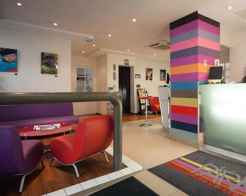Comfort Hotel La Fayette Paris 10 3 Star 23 Rue Des Messageries