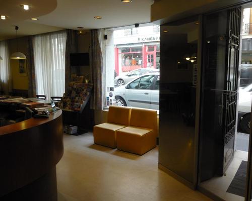 Hotel de Flore Paris 3 star | 108 rue Lamarck 75018