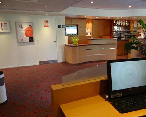 Hotel Suresnes Ibis Hotel Suresnes Ibis