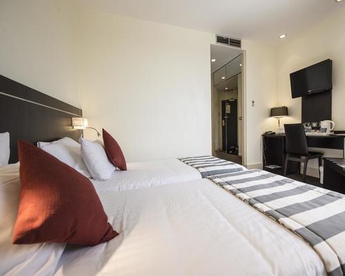 Hotel Kyriad Canal Saint Martin Hotel Kyriad Canal Saint Martin