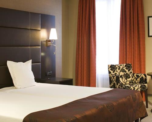 Mercure Paris Terminus Nord 4 star | 12 Boulevard De Denain 75010