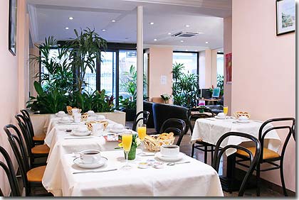 Photo 2 - Hotel Le Home Latin Paris 2* estrelas ao pé do bairro Latino (Quartier Latin) e perto do boulevard Saint Michel - Sala de pequeno-almoço.