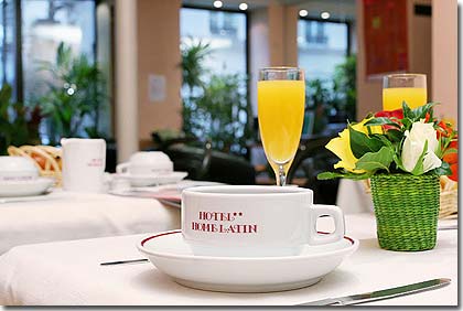 Photo 3 - Hotel Le Home Latin Paris 2* estrelas ao pé do bairro Latino (Quartier Latin) e perto do boulevard Saint Michel - Café da manhã continental.