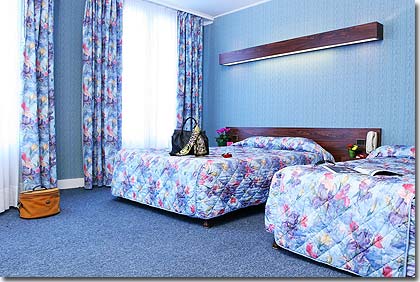 Photo 8 - Hotel Le Home Latin Paris 2* estrelas ao pé do bairro Latino (Quartier Latin) e perto do boulevard Saint Michel - Quarto Twin.