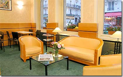 Photo 3 - Hotel Lyon Bastille Parigi 3* stelle nei pressi della Gare de Lyon - Il Lounge

· Due spaziose e confortevoli aree per il lounge
· Quotidiani disponibili 
· Servizio per bibite disponibile
· Illimitato e gratis  Wi-Fi
·  Servizio deposito bagagli gratis per arrivi e partenze
