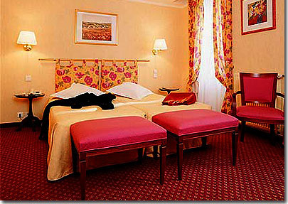 Photo 2 - Hotel Relais Bosquet 3* Sterne Paris in der Nähe des Eiffelturms. - Ein aufmerksames Team freut sich darauf, Ihnen bei der Organisation Ihres Aufenthalts behilflich zu sein:
Reservierung von Restaurants, Platzkarten, Versenden Ihrer Fax . . .