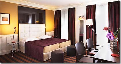 Photo 6 - Hotel Saint Augustin Elysées Parigi 3* stelle nei pressi degli Champs Elysées - L'hotel Saint Augustin Elysées propone 63 confortevoli camere in cui regna una decorazione sempre diversa ma, allo stesso tempo, sempre basata su tonalità calde e luminose. Complete di tutte le comodità e le prestazioni tecnologiche moderne, le camere del Saint Augustin Elysées sono state ideate con lo scopo di offrire il massimo del confort agli esigenti viaggiatori di oggi.