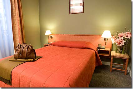 Photo 5 - Hotel Trianon Gare de Lyon Paris 3* estrelas ao pé da  Gare de Lyon - Quarto de Casal.