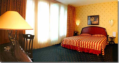 Photo 12 - Hotel Elysees Ceramic 3* Sterne Paris in der Nähe der Avenue des Champs Elysées. - Ansicht eines anderen Privileg-Zimmers
Badezimmer mit modernem Komfort.