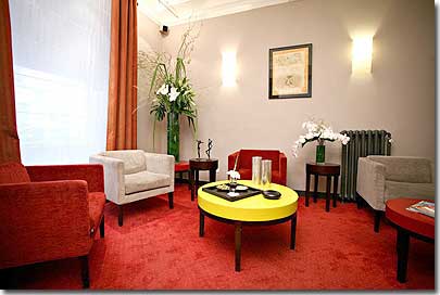 Photo 2 - Best Western Hotel Elysees Paris Monceau Paris 3* estrelas ao pé dos Campos Elísios - O hotel foi totalmente remodelado no início de 2007 e dispõe de uma decoração moderna com um autêntico charme