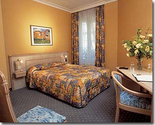 Photo 3 - Hotel Champerret Elysees Paris 3* star near the Arch of Triumph and the exhibition centres (Palais des Congrès) - All rooms have air conditioned
Perfectly arranged and sound proofed
Queensize bed