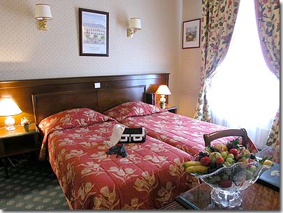 Photo 7 - Hotel Du Bois Paris 3* star near the Champs Elysees - Twin room with bath