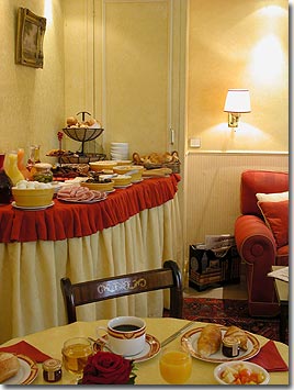 Photo 10 - Hotel Du Bois Paris 3* star near the Champs Elysees - A lavish continental breakfast can be served in your room or in our elegant dining-room, as a buffet.