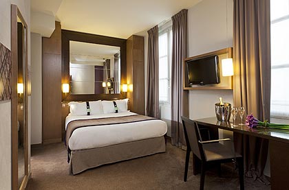 Photo 4 - Hotel Holiday Inn Paris Elysees Paris 3* estrelas ao pé dos Campos Elísios - Os nossos 43 quartos, espaçosos e personalizados, beneficiam de todo o conforto e instalações que precisa, para tornar a sua estadia no coração de Paris numa experiência de qualidade.