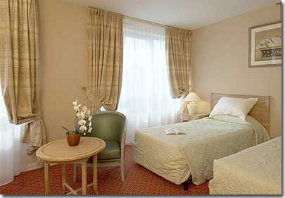 Photo 4 - Hotel Royal Garden Champs Elysees París 4* estrellas cerca de los Campos Elíseos y del Arco del Triunfo - El spa marino Villa Thalgo, establicimiento independiente, tiene tarifos ventajosos para los clientes del hotel.