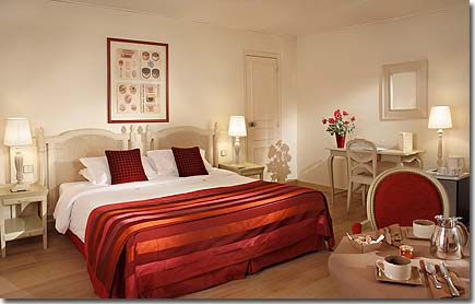 Photo 3 - Hotel Tilsitt Etoile 3* Sterne Paris in der Nähe der Avenue des Champs Elysées und des Triumphbogens. - Paris nach Lust und Laune besichtigen und sich in einem komfortablen Bett von den Anstrengungen des Tages erholen….