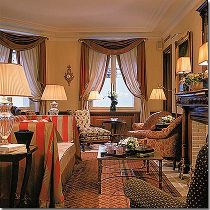 Photo 2 - Hotel West End Paris 4* star near the Champs Elysees and close to the Arch of Triumph - The cosy atmosphere of the 