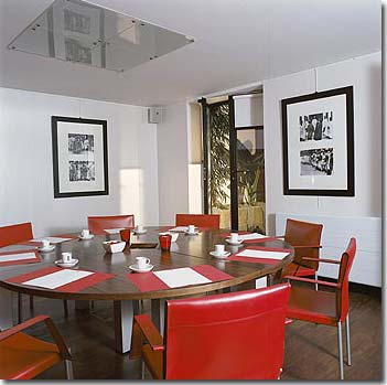 Photo 10 - Hotel Trinite Plaza Paris 3* star near the Montmartre District and the Sacré Coeur basilica - Conference room.