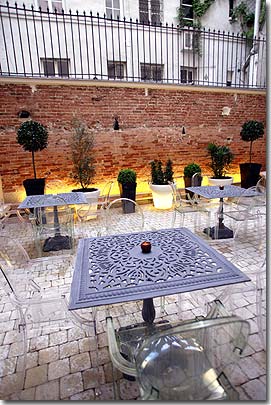 Photo 3 - Hotel Lorette Paris 3* star near the Montmartre District and Garnier Opera - Terrace.
