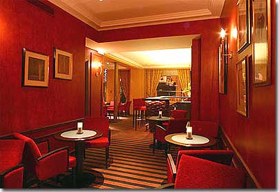 Photo 1 - Hotel Lenox Montparnasse París 3* estrellas cerca del barrio Montparnasse e del barrio Saint-Germain des prés - Dar los buenos días a los clientes, servirles el desayuno con una sonrisa en los labios y hasta bien entrada la manana, proponerles habitaciones distintas unas de otras para evitar la monotonía, conseguir que tengan ganas de volver: eso significa para nosotros la palabra 