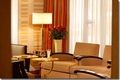 Photo 3 - Best Western Hotel Folkestone Opera Paris 3* star near the Garnier Opera - An attentive reception and charming rooms help you enjoy your stay at the hotel Folkestone Opera.