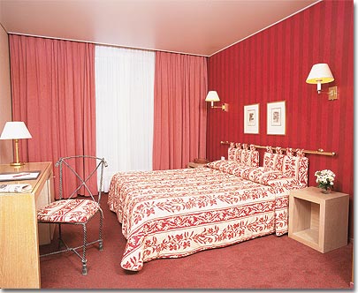 Photo 5 - Hotel Ibis Opera Le Peletier (ex Franklin) Paris 3* star near the Garnier Opera - 59 classic bedrooms and 9 junior suites,
All pleasant and comfortable, beautifully furnished with a touch of colour ...