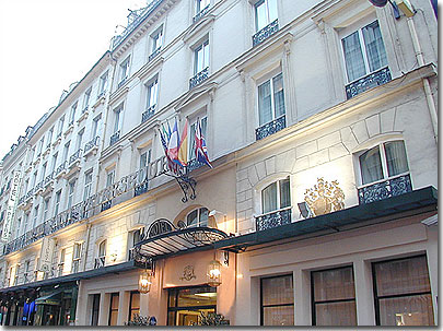 Photo 1 - Hotel Saint Petersbourg 3* Sterne Paris in der Nähe der Oper Garnier. - Ein weitläufiges Foyer und eine geräumige Lounge sind Vorzüge, die Ihrem Komfort oder eventuellen Geschäftstreffen dienen. Auch ein Gepäcksraum, drahtloser WiFi-Internetanschluss in den Aufenthaltsräumen, ein Faxgerät an der Rezeption, zwei Aufzüge und ein Kopierdienst stehen zur Verfügung. Haustiere sind willkommen.