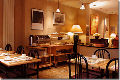 Photo 8 - Hotel Obervatoire Luxembourg Paris 3* étoiles proche du Quartier Latin et du boulevard Saint Michel - * Petit-déjeuner buffet américain chaud en salle ou continental en chambre

    * Change, réservations, navettes vers les

    * aéroports, bagagerie