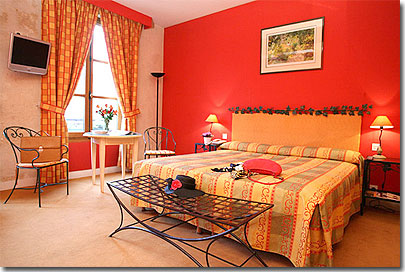 Photo 4 - Hotel les Rives de Notre Dame Paris 4* étoiles proche du Quartier Latin et du boulevard Saint Michel - Ce petit hôtel de 10 chambres, parfaitement insonorisées et climatisées, incarne tout le raffinement et le charme des anciennes demeures parisiennes du Quartier Latin.