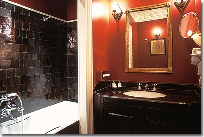 Photo 7 - Hotel Villa d'Estrées Parigi 4* stelle nei pressi del Quartiere Latino (Quartier Latin) e vicino boulevard Saint Michel - Le sale da bagno, completamente accessoriate, sono curate e di raffinata intimita.