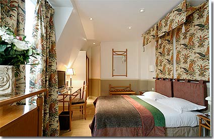 Photo 9 - Hotel Aviatic Saint Germain Paris 3* star near the Saint-Germain des Prés District, Left Bank - Deluxe

Perfect for an unforgettable stay, our Deluxe rooms offer high-quality amenities in a spacious, refined setting. Available with a queen-size bed or with two seperate beds.