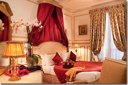 Photo 4 - Hotel Residence Henri IV Paris 3* star near the Saint-Germain des Prés District, Left Bank - The spacious, comfortable apartments...