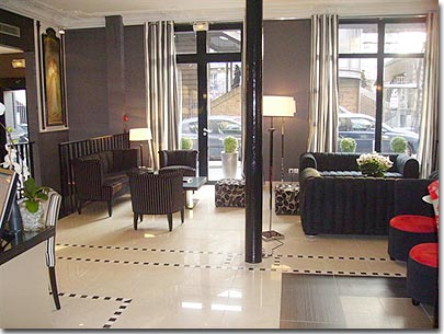 Photo 1 - Hotel Eiffel Seine 3* Sterne Paris in der Nähe des Eiffelturms. - Auch im großen Empfangsbereich des Hotels spiegelt sich der Art Nouveau-Stil wider. Das ruhige, einmalige Ambiente wird Sie zurück zu Beginn des Jahrhunderts versetzen.