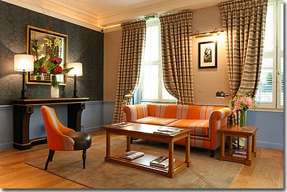 Photo 2 - Hotel le Tourville Paris 4* star near the Eiffel Tower - Our WiFi Internet connection lets you surf the net in a peaceful environment.