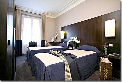 Photo 3 - Best Western Hotel Elysees Paris Monceau Paris 3* star near the Champs Elysees - The hotel offers accommodation in single, double and twin bedrooms, each featuring private bathroom with hairdryer.