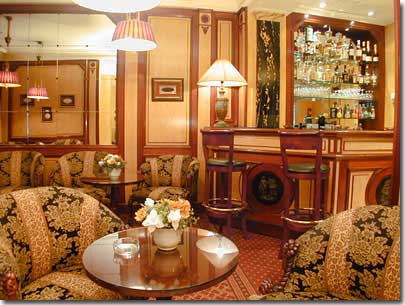 Photo 4 - Hotel Elysees Union Paris 3* estrelas ao pé dos Campos Elísios - É ideal para os seus encontros de negócios ao redor de um copo ou de uma chávena de chá.